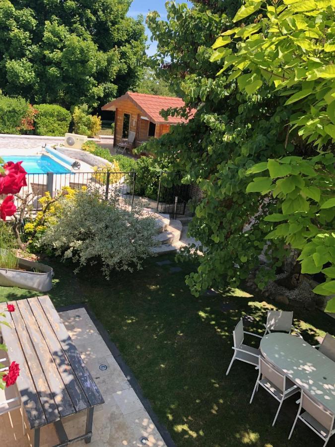 Bed and Breakfast Le Rouge & Blanc Saint-Maurice-le-Vieil Zewnętrze zdjęcie