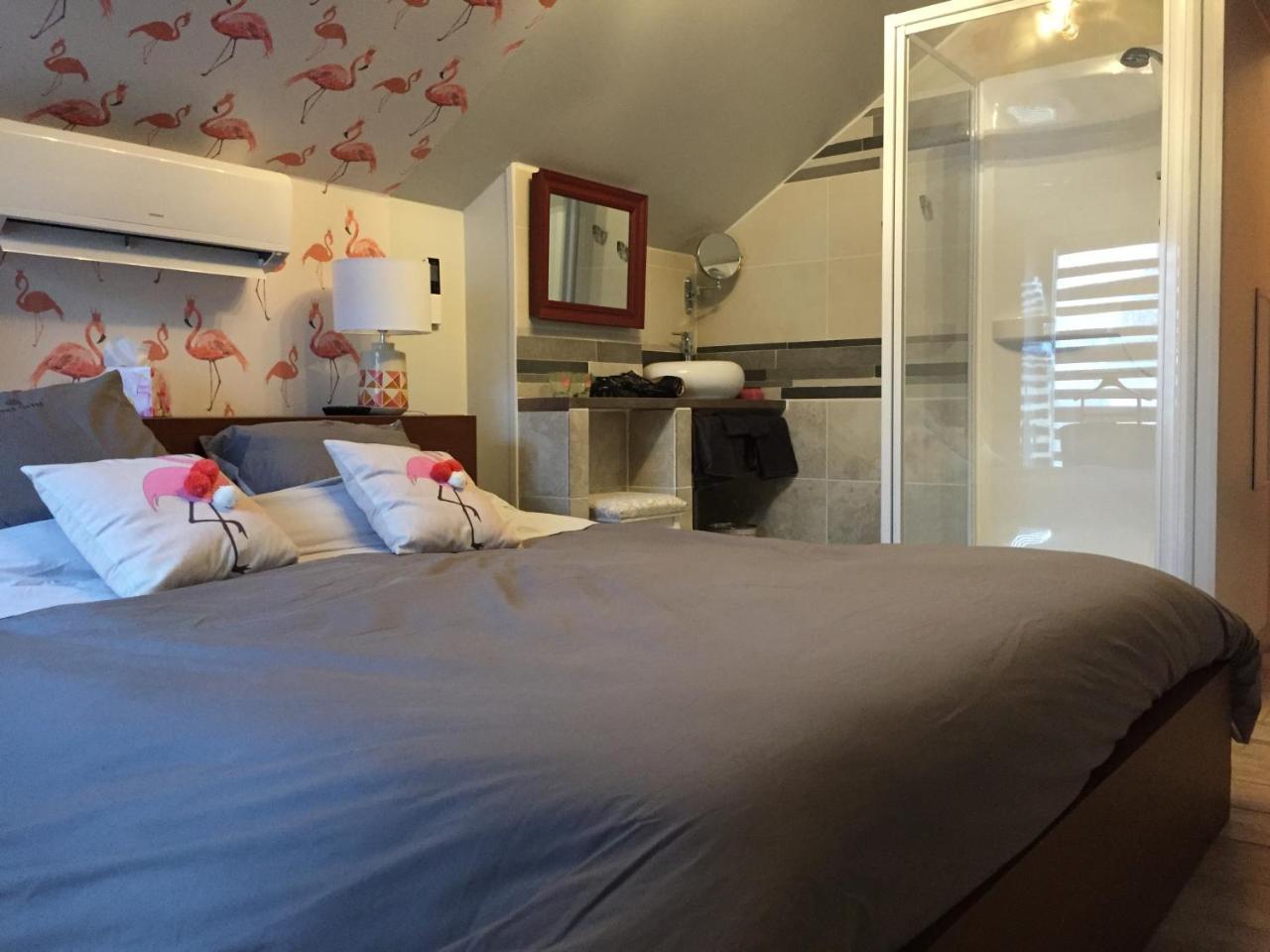Bed and Breakfast Le Rouge & Blanc Saint-Maurice-le-Vieil Zewnętrze zdjęcie